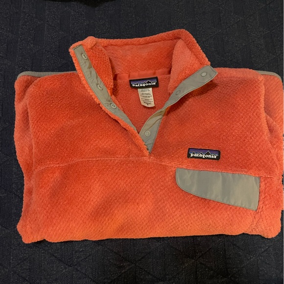 Women’s Patagonia Salmon Pullover - Picture 1 of 3